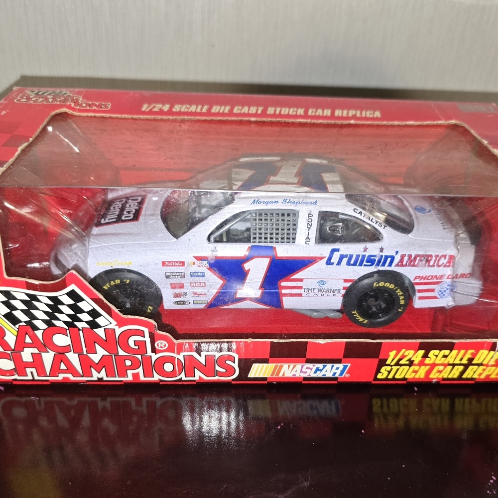 Toy car